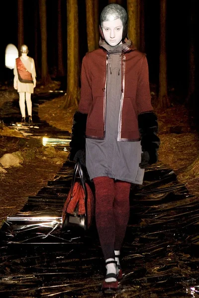 Look 24